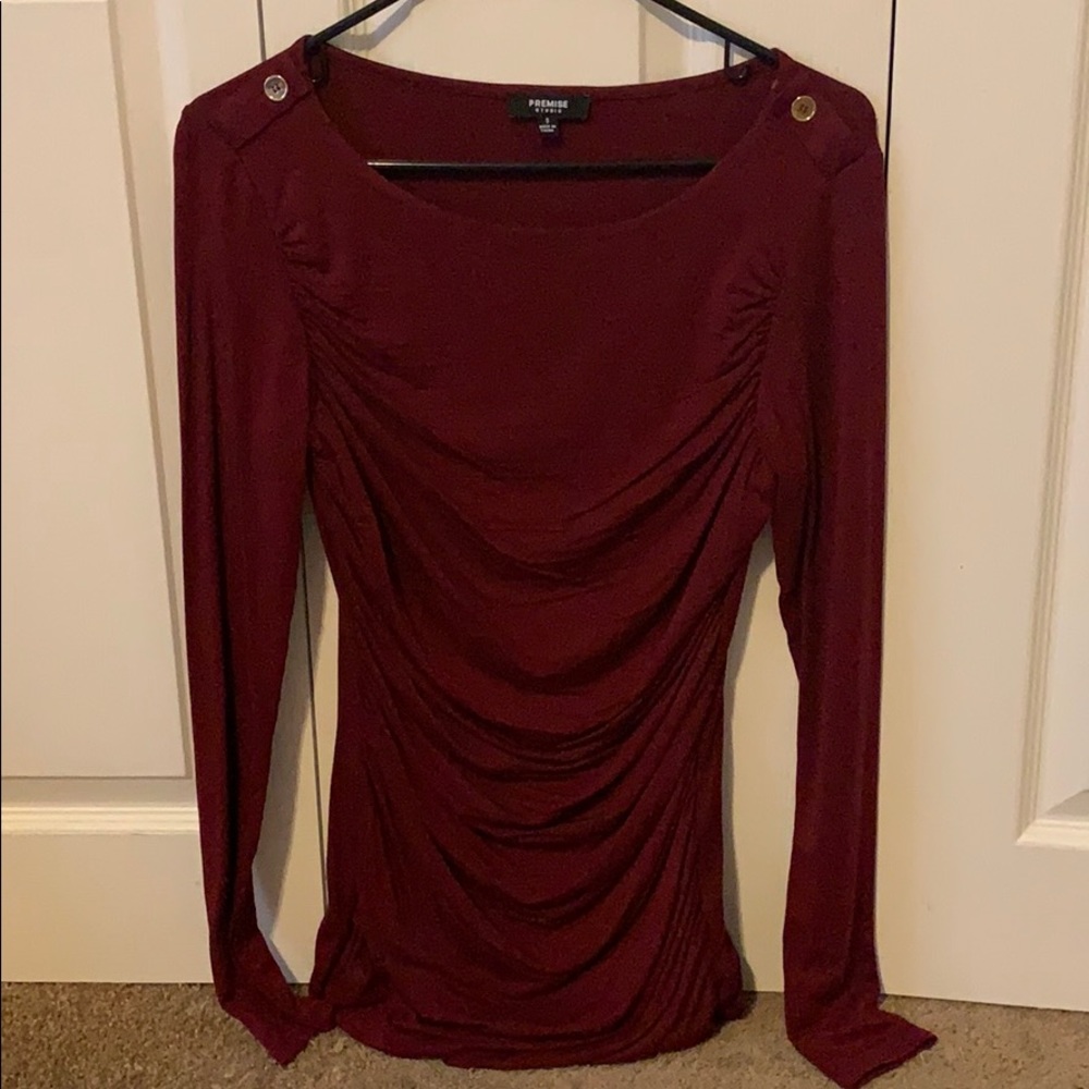 Long sleeved ruched shirt